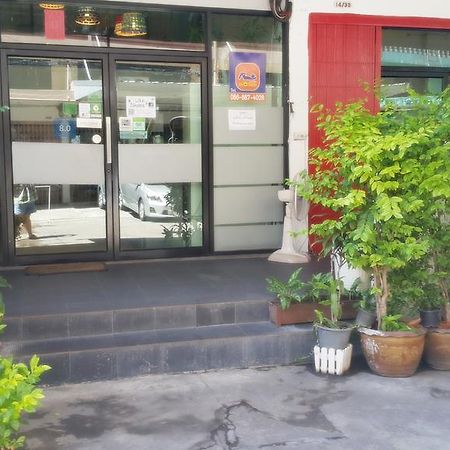 De Talak Hostel Bangkok Exterior foto
